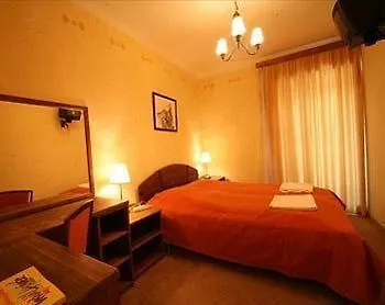 Hotel Renegade