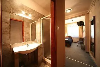 Hotel Renegade