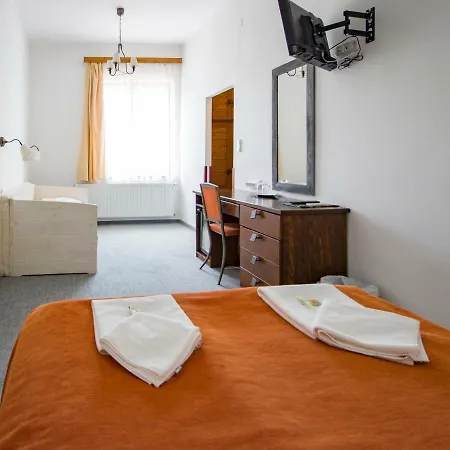 Отель Renegade Шиофок