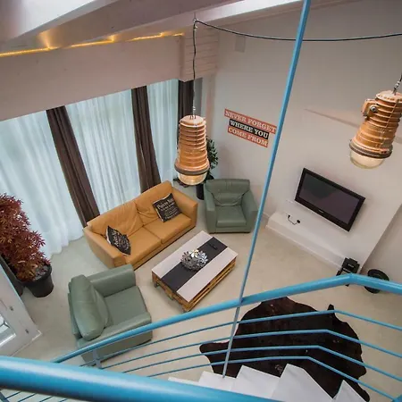 Отель Renegade Шиофок